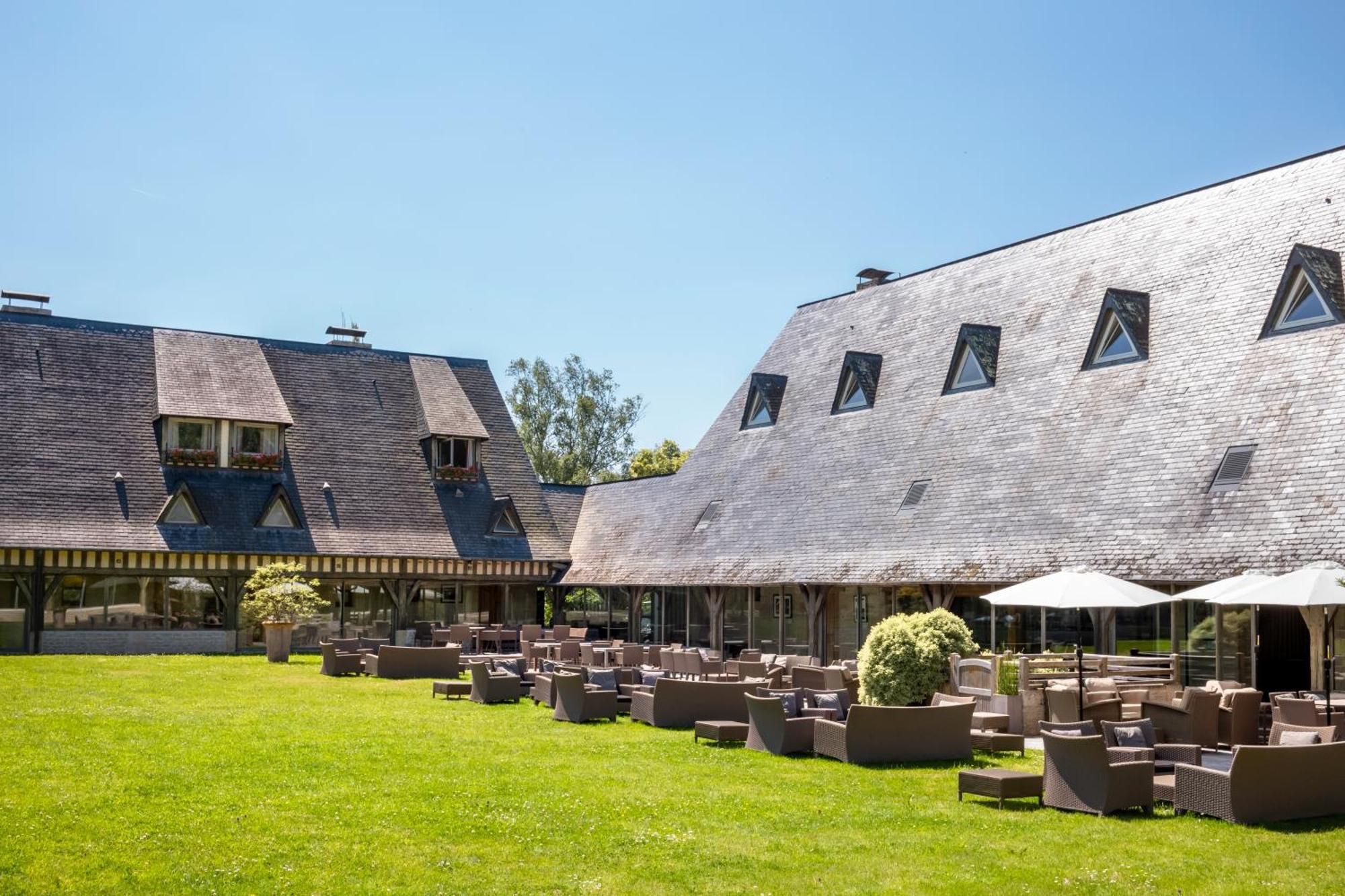 Les Manoirs De Tourgéville Hotel
